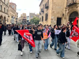 El Sindicato de Estudiantes de Salamanca reúne a más de cien personas para poner "freno" al acoso escolar | Verónica Tapia