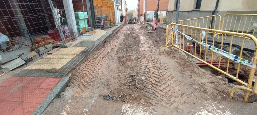 Obras de urbanización de calles del Barrio Blanco (25)