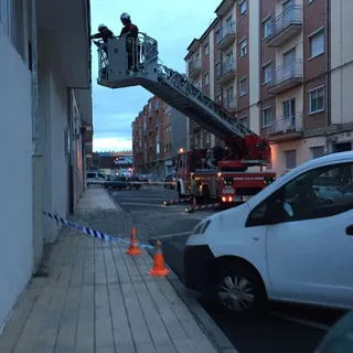 Desprendimientos de fachada en la calle Begonias