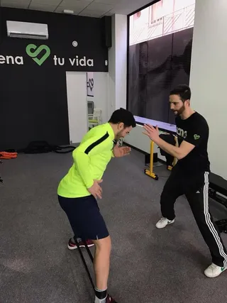 Ayub realiza el test de fuerza en la UPSA