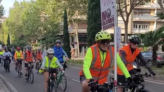 Marcha en bicicleta para protestar contra los malos olores desprendidos de la fábrica de grasas de Gudino | Plataforma 'Cuidamos Villamayor'