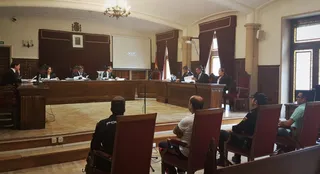 Dos hombres aceptan dos años de cárcel por ‘colocar’ billetes falsos de 10 euros
