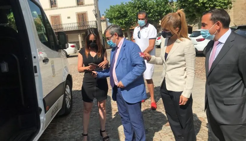 Presentación bono transporte en Ledesma