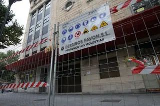 Comienzan los trabajos para el derribo del Edificio España