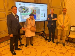 El alcalde de Salamanca, Carlos García Carbayo, presenta el proyecto de renovación de la plaza de Santa Cecilia