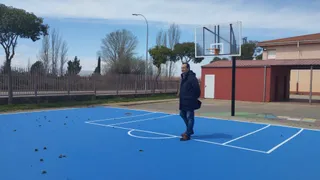 Reforma de la pista de baloncesto del colegio Carmen Martín Gaite en Santa Marta de Tormes. Foto Ayuntamiento de Santa de Tormes