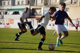 Imagen del choque entre el Ciudad Rodrigo y el Salamanca CF UDS | FOTO SALAMANCA CF UDS