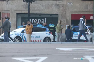 Una discusión a gritos entre menores de edad en la calle Toro acaba con sus padres enfrentados al ir a buscarlos