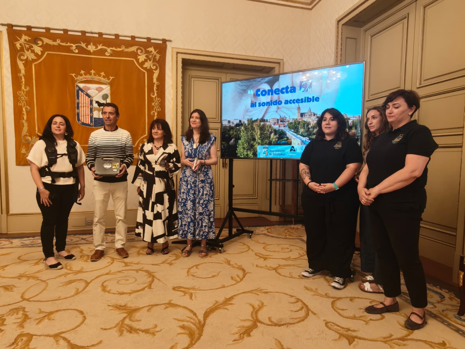 'salamanca Accesible' En El Ayuntamiento De Salamanca Junto a Aspas