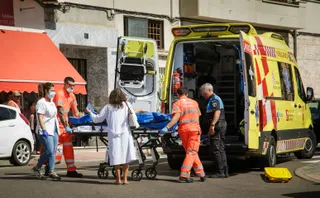 Atropello en Ciudad Rodrigo. Ambulancia. Foto de ICAL