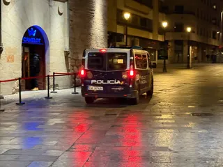 Policía Nacional en la calle Bordadores (
