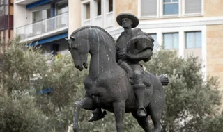 El vaquero charro de Venancio Blanco en la plaza de España de Salamanca | FOTO ICAL
