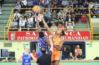 Perfumerías Avenida - Valencia Basket