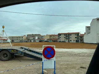 Villamayor, nuevo aparcamiento público junto a la báscula municipal