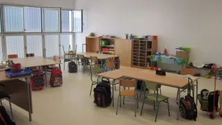 Aula De Un Colegio De Infantil Y Primaria
