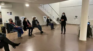 La exposición 'Mujeres' se clausura con un taller de ilustración