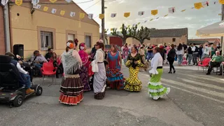 Un momento de la particular Feria de Abril de Villar de Gallimazo