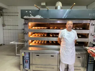 Manuel Martín Díaz García, propietario de una panadería en Cabrerizos