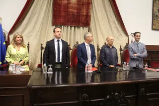El rector de la universidad inaugura los cursos de verano