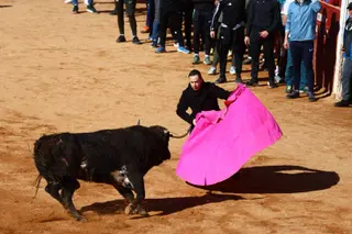 Víctor Carrasco el 'Cura torero' vuelve a torear en Ciudad Rodrigo | Mateo G.J.