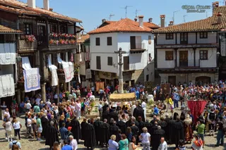 Hombres de Musgo, espantos y ofertorios: Salamanca vive el Corpus Christi más tradicional