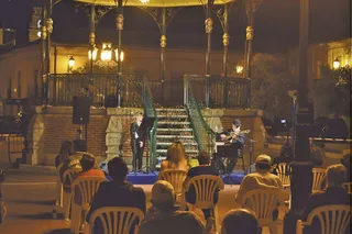 Actuación de Michel y Ana en un concierto anterior de la Escuela municipal de Música.