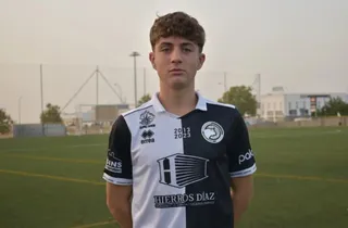 Eloy Alonso, jugador de la cantera de Unionistas | FOTO USCF BASE