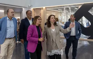 Imagen de archivo. La consejera de Educación, Rocío Lucas, visita el nuevo instituto de Guijuelo, en Salamanca. | Susana Martín (ICAL)