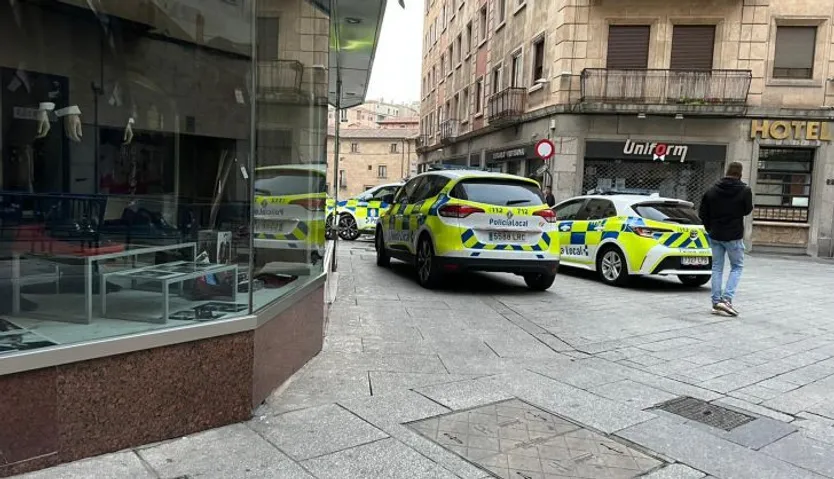 Presencia policial en la zona tras el desalojo del