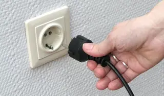 El precio de la luz se mantiene muy elevado