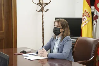 Castilla y León se adelanta al Ministerio de Universidades bajando ya para el curso 2021-2022 la primera matrícula en los másteres habilitantes