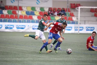 Piojo, ante el Bergantiños FOTO CD GUIJUELO