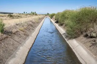 Canal de riego