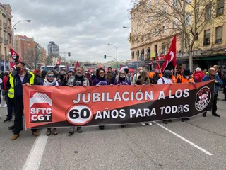 La Plataforma por la Jubilación a los 60 años se manifiesta en Madrid