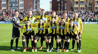 Ángel Gándara, dorsal número 8, en un partido de la temporada anterior.