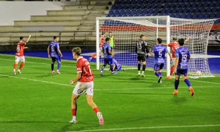 De la Nava marca el 0 1 en O Couto | FOTO UNIONISTAS CF