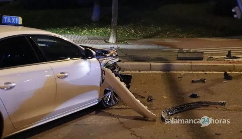 Accidente de taxi en glorieta Beatriz de Suabia. Fotos Andrea M. (9)