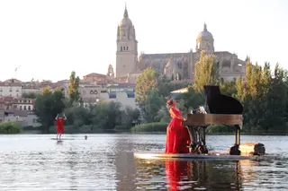 Espectáculo ‘Flota idónea. El piano flotante’