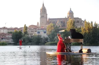 Espectáculo ‘Flota idónea. El piano flotante’