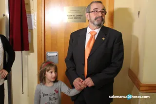 Homenaje a la ex decana maria del carmen calvo (18)
