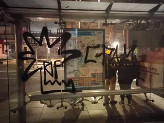 Uno de los grafittis