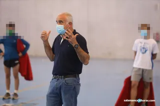 Jesús Mari durante una clase en la escuela de Tauromaquia. Foto de archivo | S24H