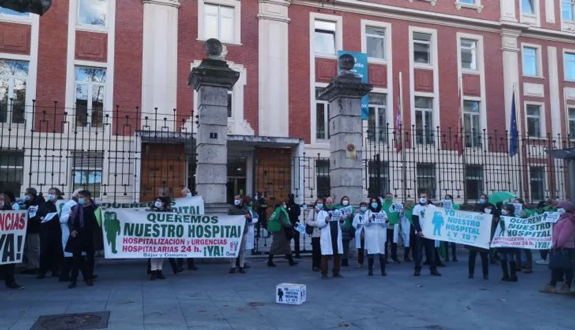 concentración en Valladolid en defensa del Hospital de BéjarConcentración a las puertas de Hospital de BéjarIMG 20201215 131457