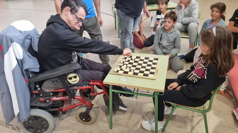 Carbajosa, actividad colegios inclusión con AVIVA