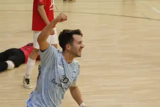 Cristian Bernal celebra un gol del Salamanca Fútbol Sala.