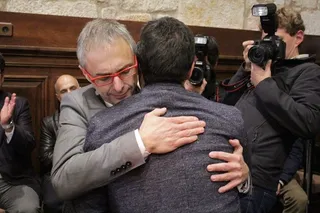 Abrazo Rivero y Corchado