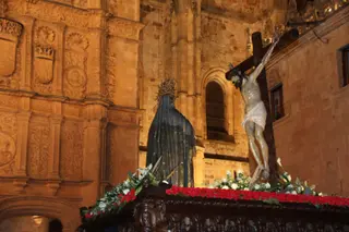 Procesión de la Hermandad Universitaria | Andrea Mateos