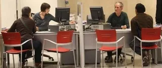 El Gobierno estudia subir el sueldo a los empleados públicos y recuperar las 35 horas semanales