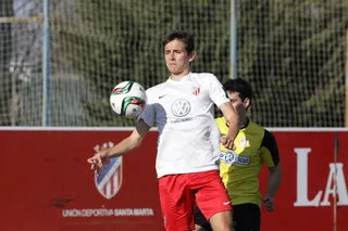 El Santa Marta afianza la segunda plaza tras ganar al Fresno