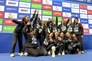 Las jugadoras de España celebran su oro en el Europeo de waterpolo | FOTO RFEN